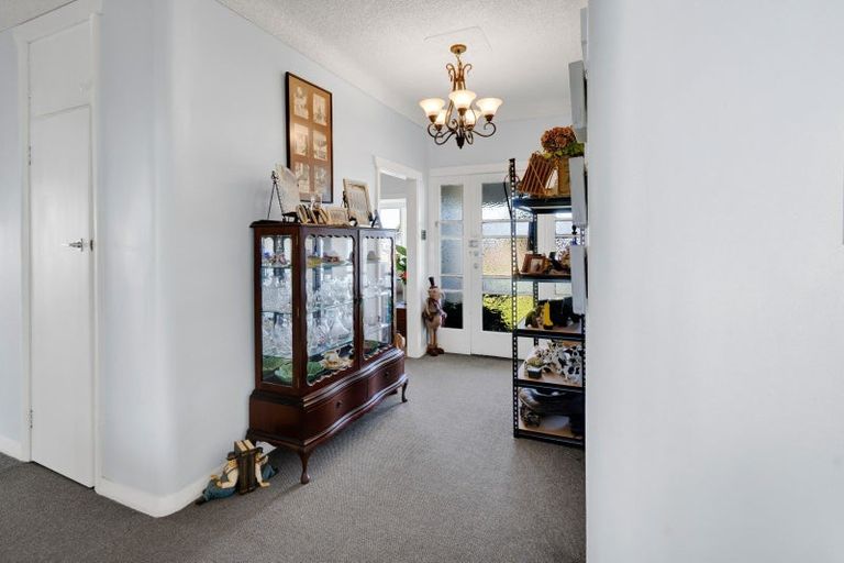 Photo of property in 11 Miranda Street, Stratford, 4332