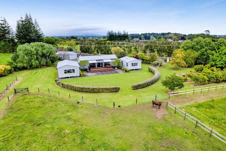Photo of property in 129 Richmond Road, Brixton, New Plymouth, 4373