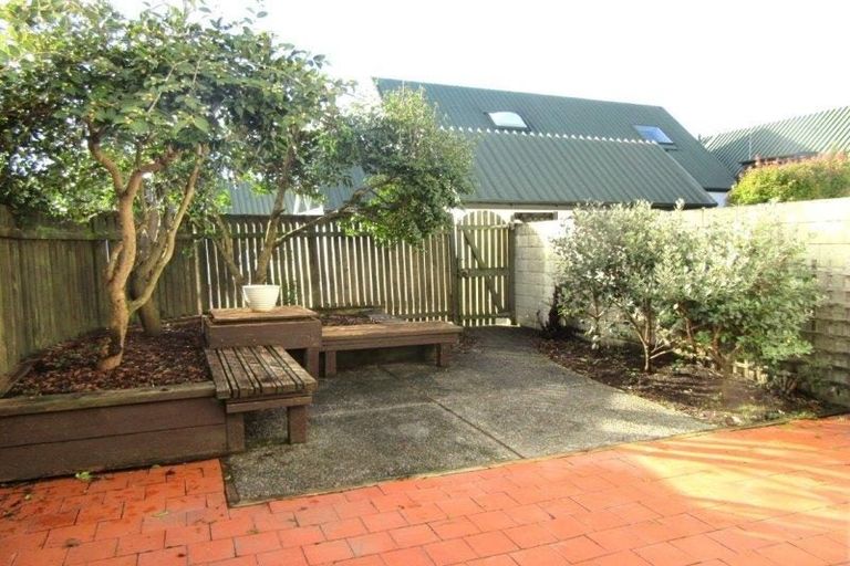 Photo of property in 9/24 Shrewsbury Street, Merivale, Christchurch, 8014