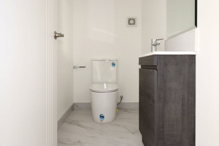 Photo of property in 22 Woven Place, Karaka, Papakura, 2113