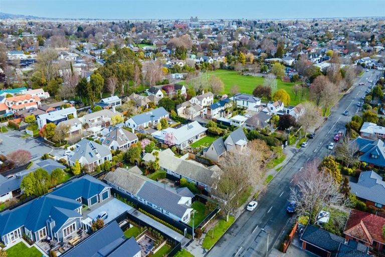 Photo of property in 1/36 Jeffreys Road, Fendalton, Christchurch, 8052