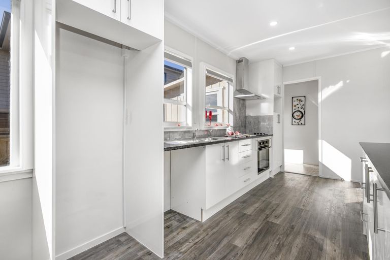 Photo of property in 25a Bunnythorpe Road, Papakura, 2110