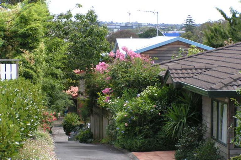 Photo of property in 13a Norman Road, Hauraki, Auckland, 0622