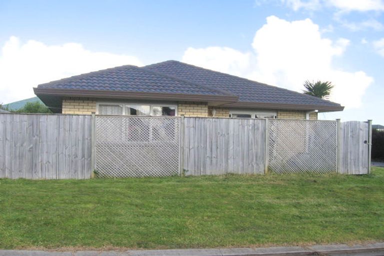 Photo of property in 18 Brittas Place, East Tamaki, Auckland, 2016