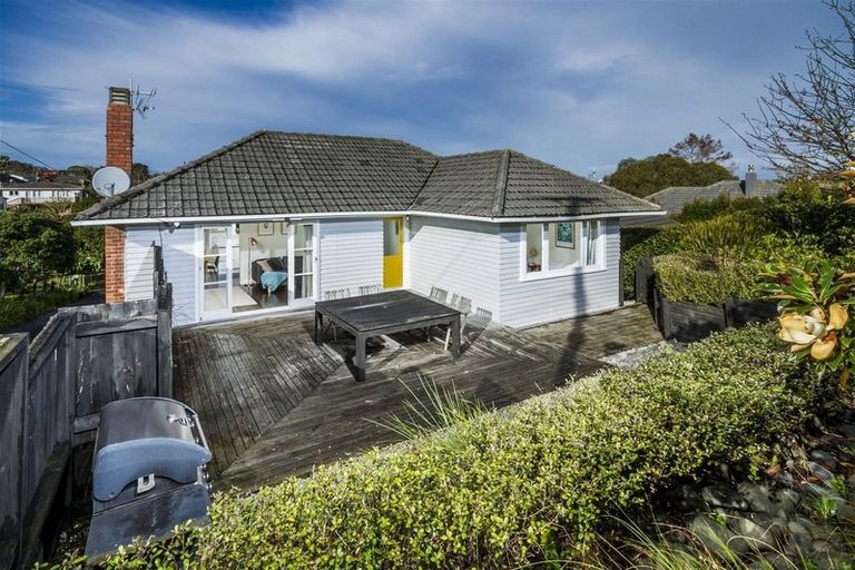 Photo of property in 1/15 Alamein Avenue, Belmont, Auckland, 0622