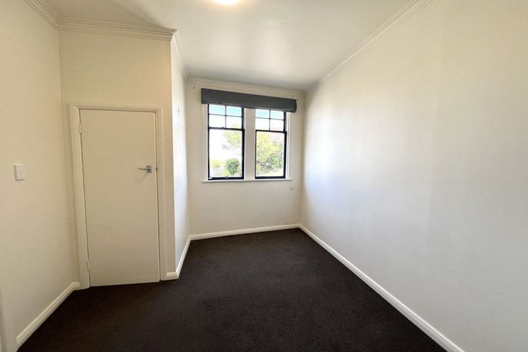 Photo of property in 98a Northland Road, Northland, Wellington, 6012
