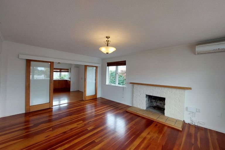 Photo of property in 294 Rangatira Road, Beach Haven, Auckland, 0626