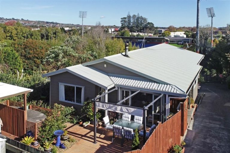 Photo of property in 22b Prospect Terrace, Pukekohe, 2120