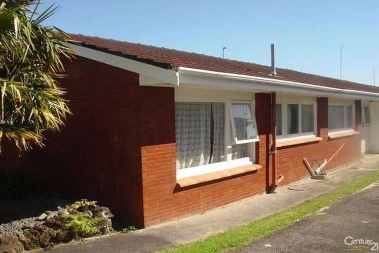 Photo of property in 22 Grande Vue Road, Hillpark, Auckland, 2102