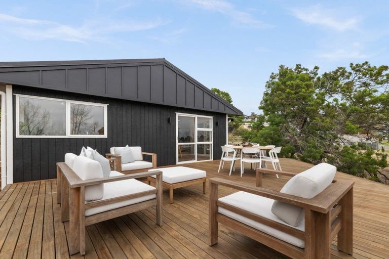 Photo of property in 105 Durham Drive, Havelock North, 4130