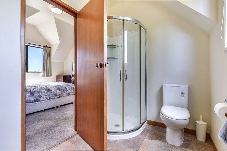 Photo of property in 12 Grassy Downs Place, St Andrews, Hamilton, 3200