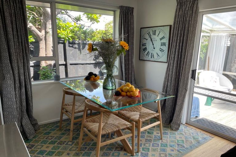 Photo of property in 2/57a Beachville Road, Redcliffs, Christchurch, 8081