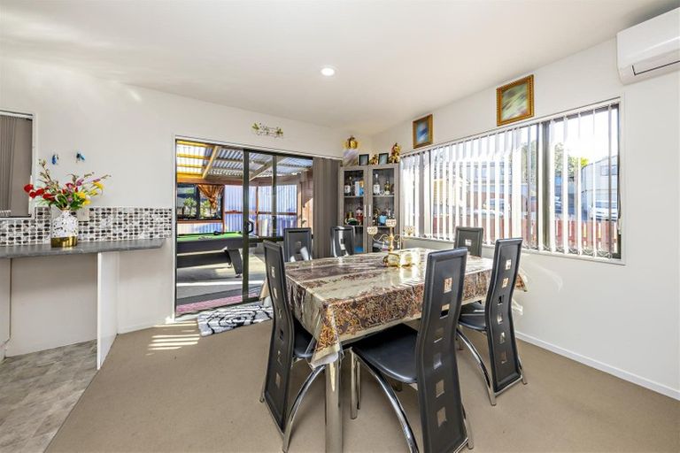 Photo of property in 84 Robert Skelton Place, Clendon Park, Auckland, 2103