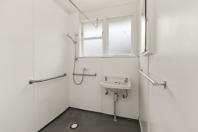 Photo of property in 124 Clarkin Road, Fairfield, Hamilton, 3214