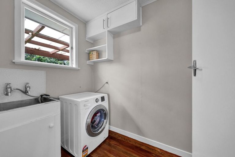 Photo of property in 7 Whakawhiti Street, Marfell, New Plymouth, 4310