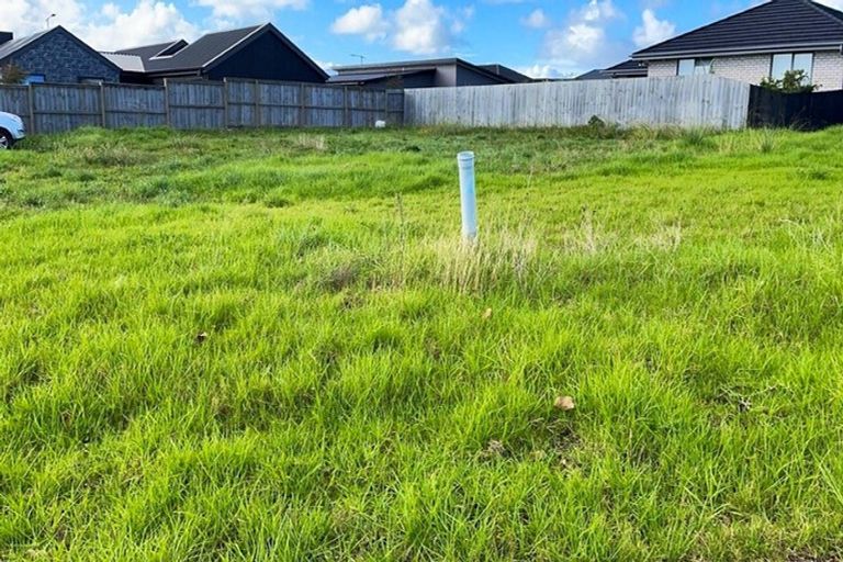 Photo of property in 6 Dame Nganeko Drive, Glenbrook, 2681