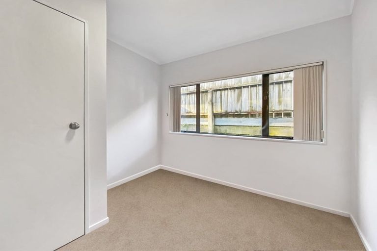 Photo of property in 3a Peter Button Place, Johnsonville, Wellington, 6037