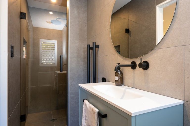 Photo of property in 2 Chestnut Court, Havelock North, 4130