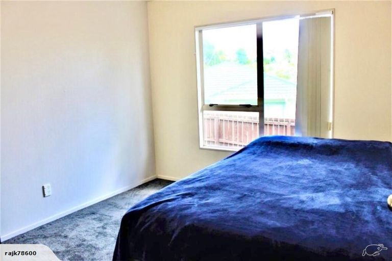 Photo of property in 1/49 Sungrove Rise, Sunnyvale, Auckland, 0612