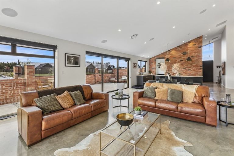 Photo of property in 44 Silver Peaks Drive, West Melton, 7618