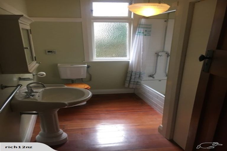 Photo of property in 7 Fortunatus Street, Brooklyn, Wellington, 6021