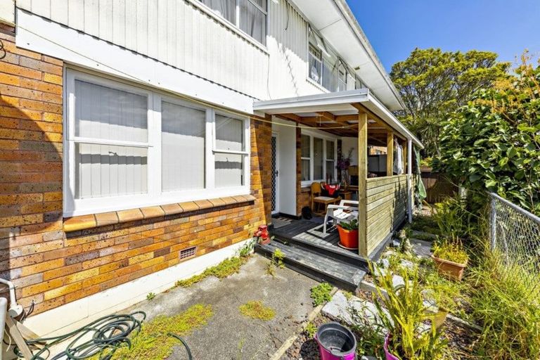 Photo of property in 4/100 Coronation Road, Papatoetoe, Auckland, 2025