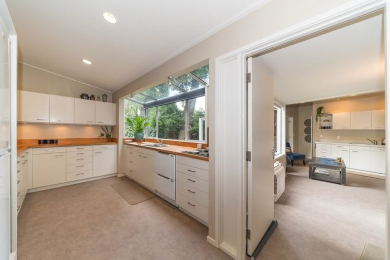 Photo of property in 196 Victoria Avenue, Hokowhitu, Palmerston North, 4410
