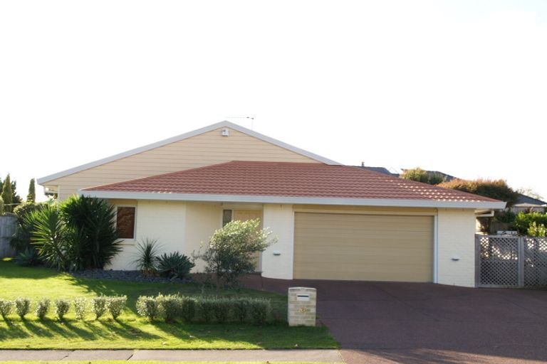 Photo of property in 6 Bob Charles Drive, Golflands, Auckland, 2013