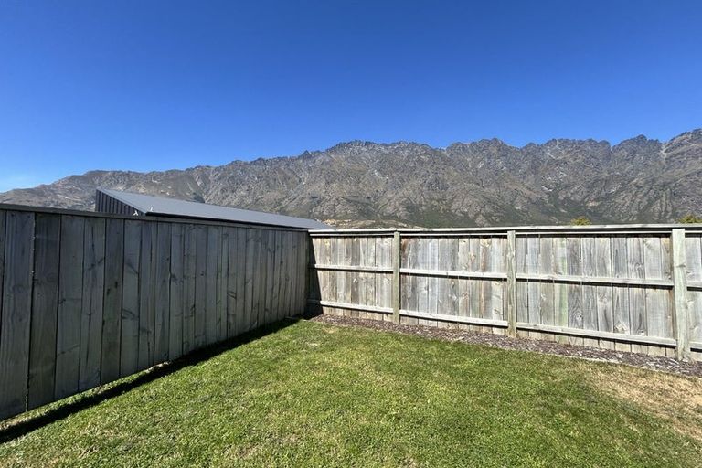 Photo of property in 51 Howden Drive, Jacks Point, 9371