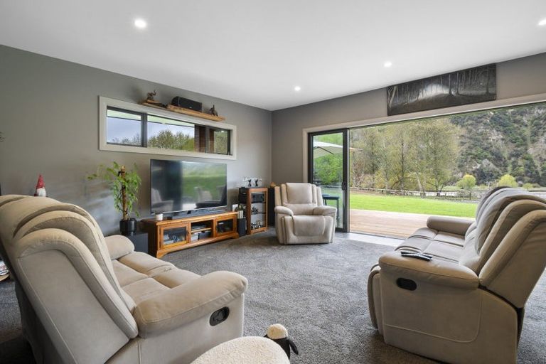 Photo of property in 193 Rowes Road, Hunterville, 4785