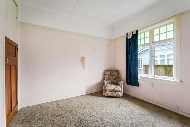 Photo of property in 18 Wyndham Street, Carterton, 5713