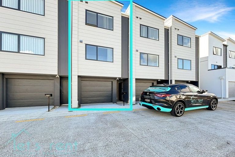 Photo of property in 61 Tima Lane, Mangere Bridge, Auckland, 2022