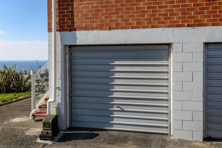 Photo of property in 31/1 Findlay Street, Moturoa, New Plymouth, 4310