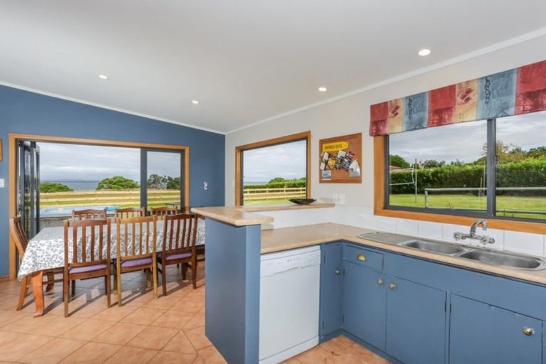 Photo of property in 37 Greenock Drive, Manukau Heads, Waiuku, 2684