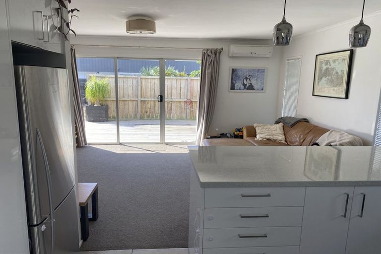 Photo of property in 3/17 Omana Road, Milford, Auckland, 0620