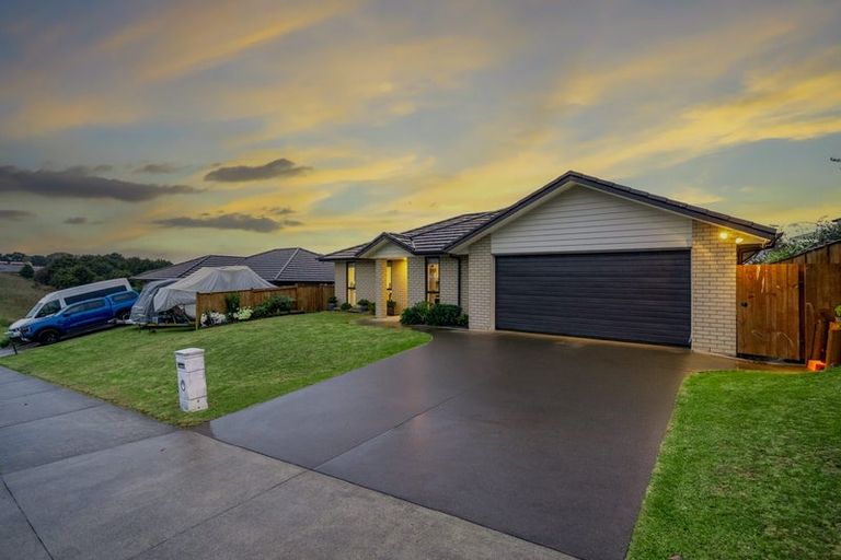 Photo of property in 10 Helenvale Crescent, Pokeno, 2402