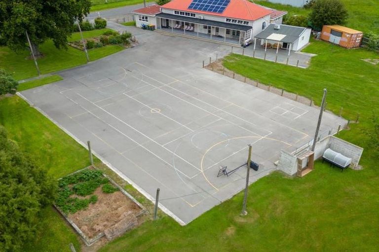 Photo of property in Former Morven School, 41 Donald Street, Morven, Waimate, 7980