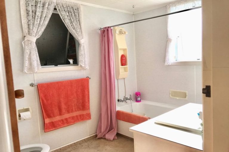 Photo of property in 24 Browne Street, Waitara, 4320