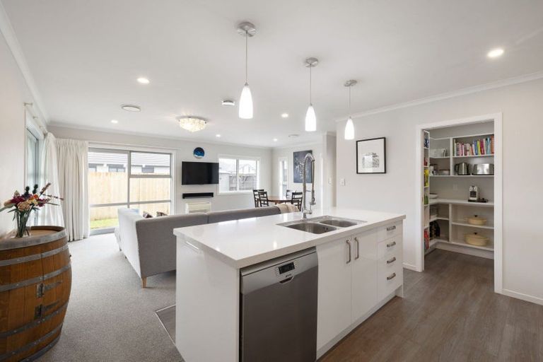 Photo of property in 16 Oolong Court, Huntington, Hamilton, 3210