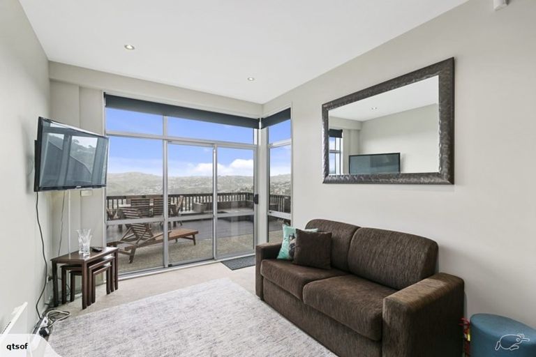 Photo of property in 67 Erlestoke Crescent, Churton Park, Wellington, 6037