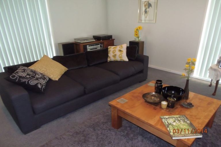 Photo of property in 2/2-22a Balmain Road, Chatswood, Auckland, 0626