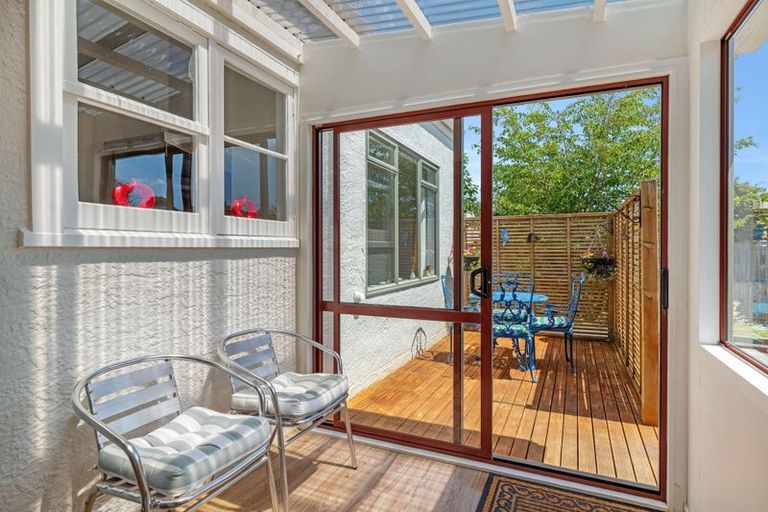 Photo of property in 18 Parkes Avenue, Saint Johns Hill, Whanganui, 4501