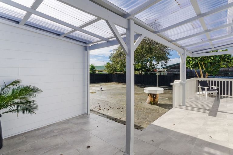 Photo of property in 1 Village Place, Tuakau, 2121