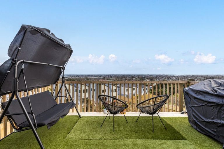 Photo of property in 20a Putiputi Way, Papakura, 2110