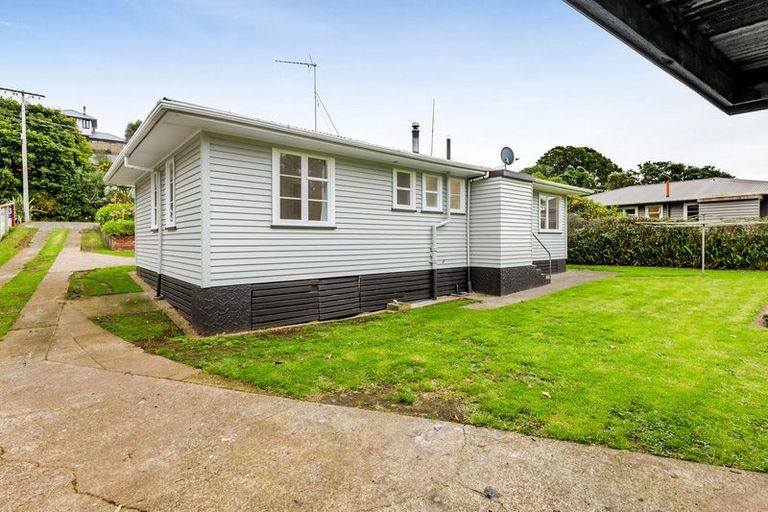 Photo of property in 27 Blagdon Road, Blagdon, New Plymouth, 4310