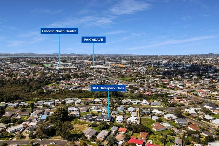 Photo of property in 18a Riverpark Crescent, Henderson, Auckland, 0610
