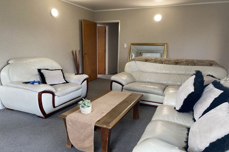 Photo of property in 9 Metcalfe Road, Ranui, Auckland, 0612