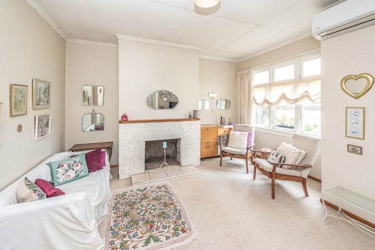 Photo of property in 1 Balgownie Avenue, Gonville, Whanganui, 4501