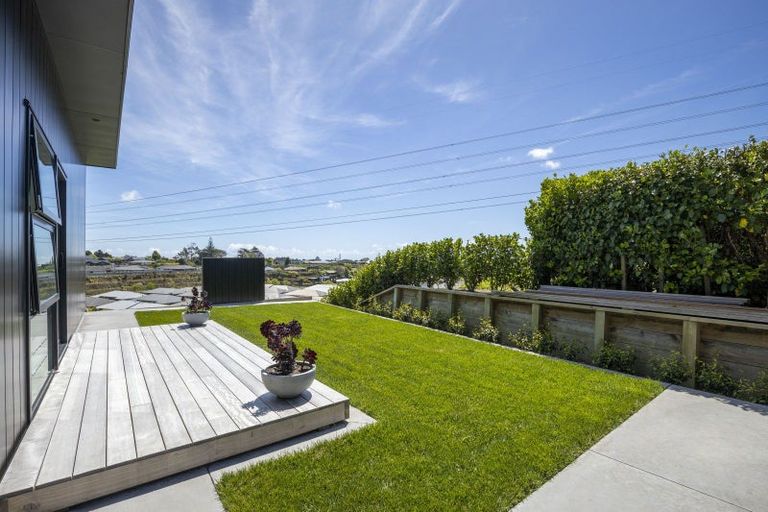 Photo of property in 51 Fernbrook Drive, Hurworth, New Plymouth, 4310
