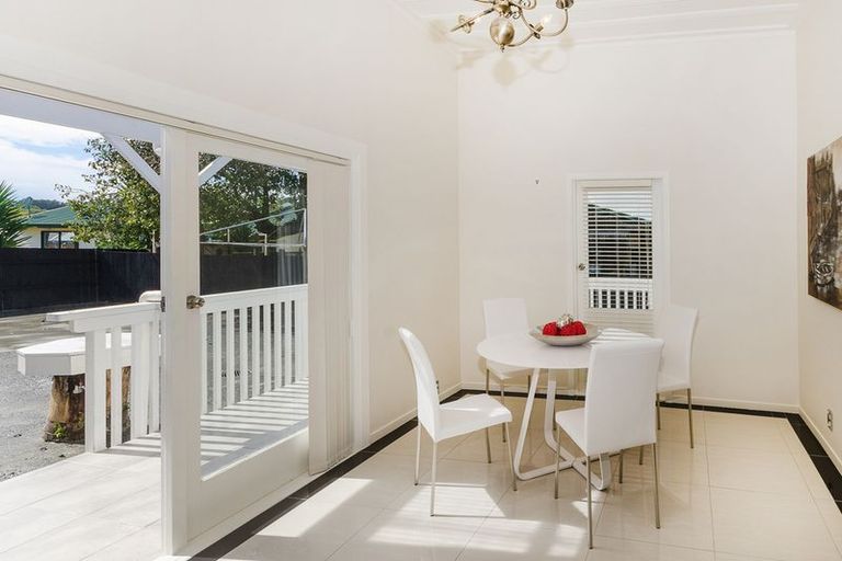 Photo of property in 1 Village Place, Tuakau, 2121